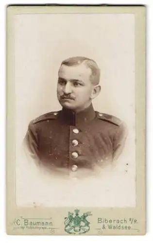 Fotografie C. Baumann, Biberach a/R., Portrait Soldat in Uniform