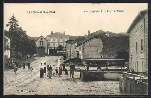 AK Diarville, Rue de Nancy, Ortspartie mit Einwohnern
