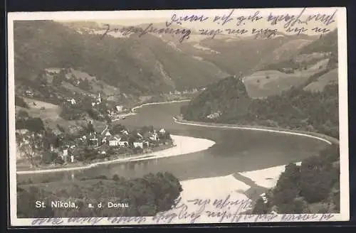 AK St. Nikola a. d. Donau, Ortsansicht mit Flusspartie