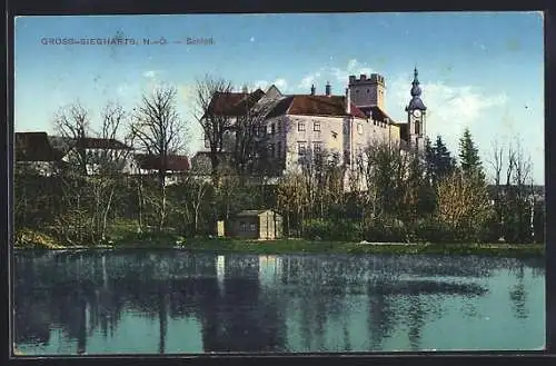 AK Gross Siegharts, Blick über das Wasser zum Schloss