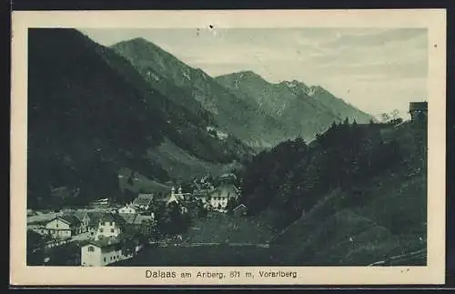 AK Dalaas am Arlberg, Teilansicht mit Bergen