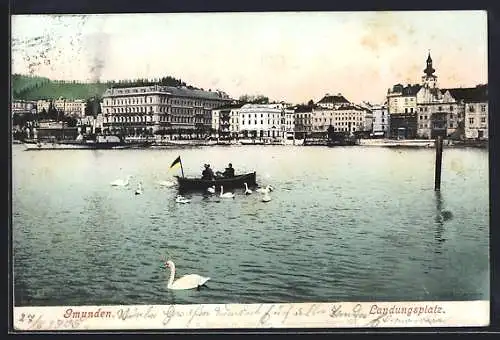 AK Gmunden, Landungsplatz mit Boot und Schwänen