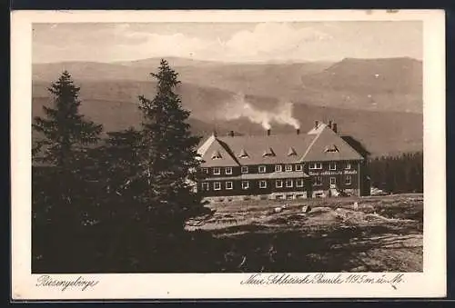 AK Neue Schlesische Baude /Riesengebirge, Baude mit Blick ins Tal