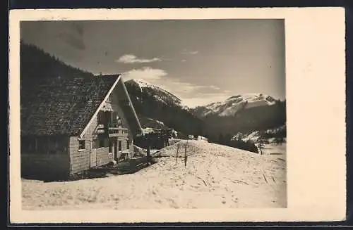 AK Seewaldseehütte, Berghütte gegen Altbühl im Schnee