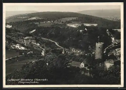 AK Stromberg /Hunsrück, Fliegeraufnahme mit Burg