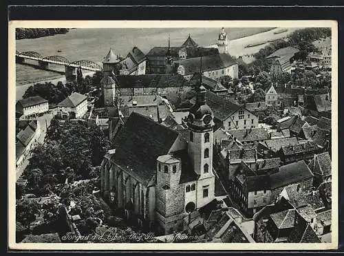 AK Torgau a. d. Elbe, Teilansicht mit Kirche, Fliegeraufnahme