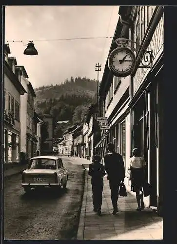 AK Friedrichroda /Thür., Café Busch und Auto in der Hauptstrasse