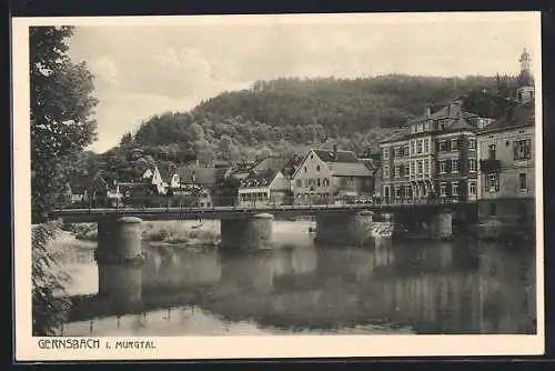 AK Gernsbach i. Murgtal, Uferpartie mit Brücke