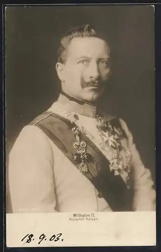 AK Kaiser Wilhelm II. in strahlend weisser Uniform