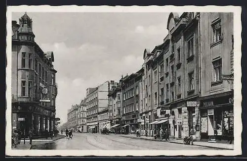 AK Mähr. Ostrau, Bahnhofstrasse mit Geschäften