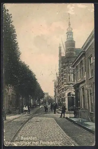 AK Naarden, Vrouwenstraat met Postkantoor