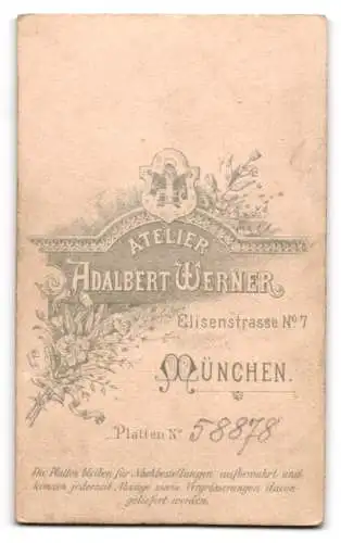 Fotografie Adalbert Werner, München, Elisenstrasse 7, Porträt eines Soldaten in Uniform