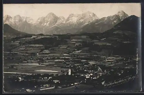 AK Windischgarsten /O.-Oe., Ortsansicht mit Bergpanorama