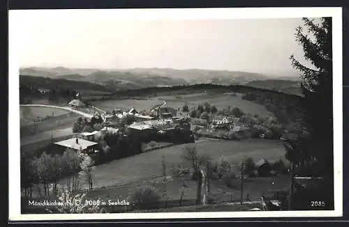 AK Mönichkirchen /N.-Ö., Ortsansicht mit Umgebung