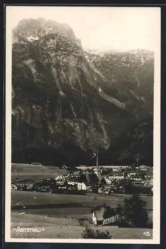 AK Abtenau, Ortsansicht gegen das Gebirge