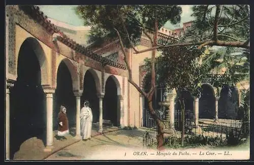 AK Oran, Mosquee du Pacha, La Cour