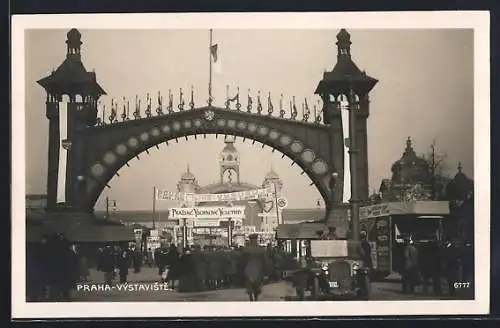 AK Prag, Vystaviste, Eingangsbereich der Ausstellung