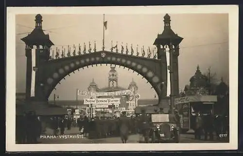 AK Prag, Vystaviste, Eingangsbereich der Ausstellung