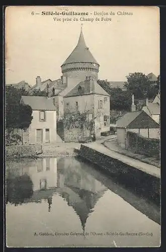 AK Sillé-le-Guillaume, Donjon du Château vu du Champ de Foire