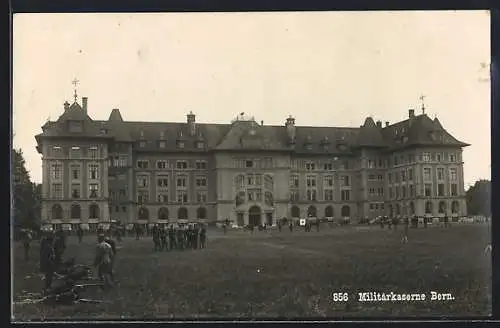 AK Bern, Militärkaserne mit Soldaten