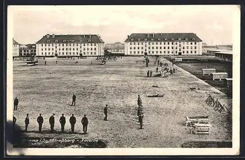 AK Grimma i. Sa., Strassburg-Kaserne mit Soldaten