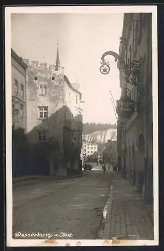 AK Wasserburg a. Inn, Strassenpartie mit Gasthaus