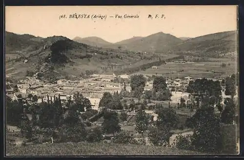 AK Bélesta, Vue générale du village et des collines environnantes