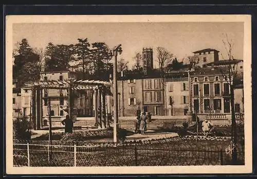 AK Pamiers, Boulevard de l`Hôpital et la Pergola avec le clocher de la cathédrale en arrière-plan