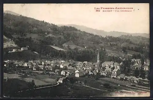 AK Massat, Vue générale du village et des montagnes des Pyrénées ariégeoises