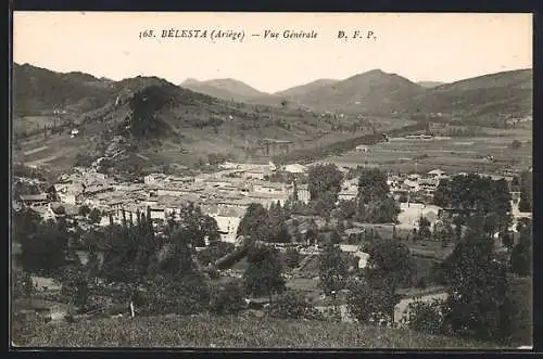 AK Bélesta, Vue générale du village et des collines environnantes