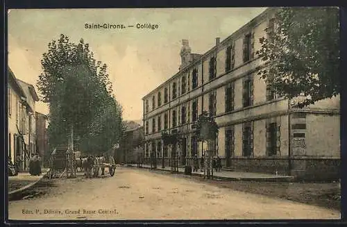 AK Saint-Girons, Collège et rue bordée d`arbres avec charrette