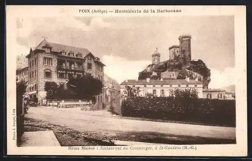 AK Foix, Hostellerie de la Barbacane et château en arrière-plan