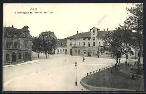 AK Aalen, Bahnhofsplatz mit Bahnhof und Post