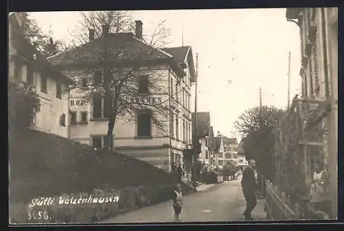 AK Walzenhausen, Gütli, Gasthof Hirschen mit Passanten