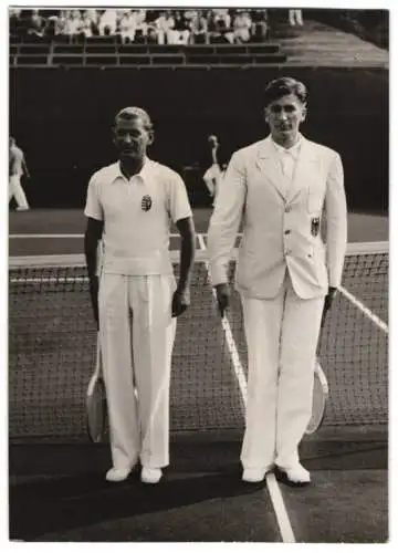 Fotografie Wehrmacht-Tennismeisterschaft in Berlin 1938, Marine-Infanterie-Rat Dr. Tübben & Hauptmann Köver