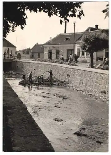 Fotografie Alois Sedlar, Ansicht Wien-Neudorf, Wasserbau - Regulierung des Mödlingbaches 1939