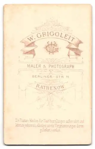 Fotografie W. Grigoleit, Rathenow, Berliner Str. 11, Porträt eines eleganten Herrn