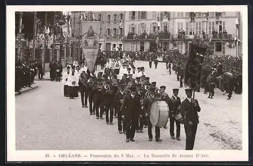 AK Orléans, La Bannière de Jeanne d`Arc, Prozession für Jeanne d`Arc