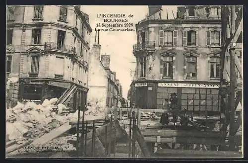 AK Bourges, Incendie 14 Septembre 1928, La rue Coursalon