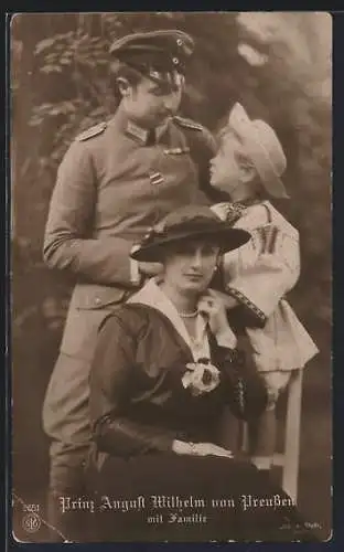 AK Prinz August Wilhelm von Preussen mit Familie