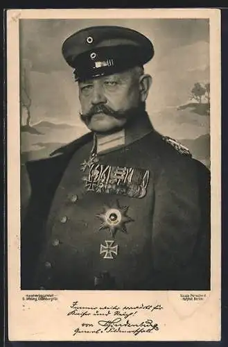 AK Portrait Paul von Hindenburg in Uniform mit Abzeichen und Orden