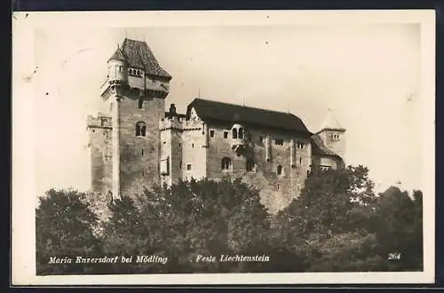 AK Maria Enzersdorf bei Mödling, Blick auf die Feste Liechtenstein