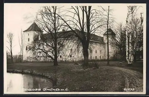 AK Gmünd /N.-Ö., Uferpartie am Schloss