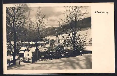 AK Mürzzuschlag, Ortspartie mit Kirche im Winter