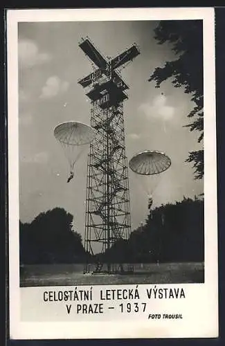 AK Prag, Celostána letecká výstava, 1937, Fallschirmspringer beim Sprung von einem Turm