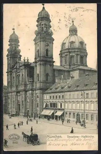 AK München, Partie an der Theatiner Hofkirche, Pferdekutsche