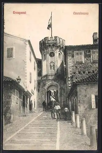 AK Castelnuovo, Teilansicht mit Uhrenturm und Eingang