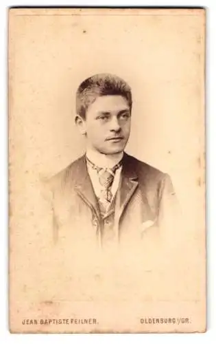 Fotografie Jean Baptiste Feilner, Oldenburg, Rosenstr. 29, Porträt eines jungen Mannes