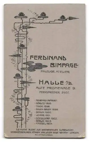 Fotografie Ferdinand Bimpage, Halle a/S, Alte Promenade 9, Porträt eines elegant gekleideten Mannes
