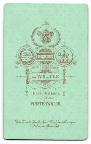 Fotografie L. Wolter, Finsterwalde, Karl-Strasse 1, Porträt eines Mannes in Anzug